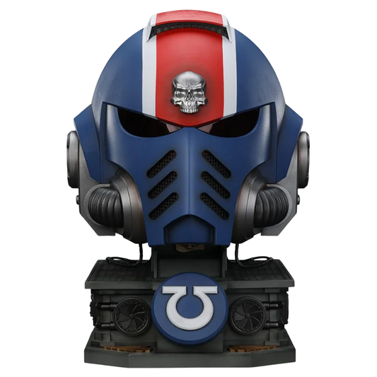 Warhammer 40,000 - Space Marine 2 Ultramarines Lieutenant Titus - replica helmet with stand