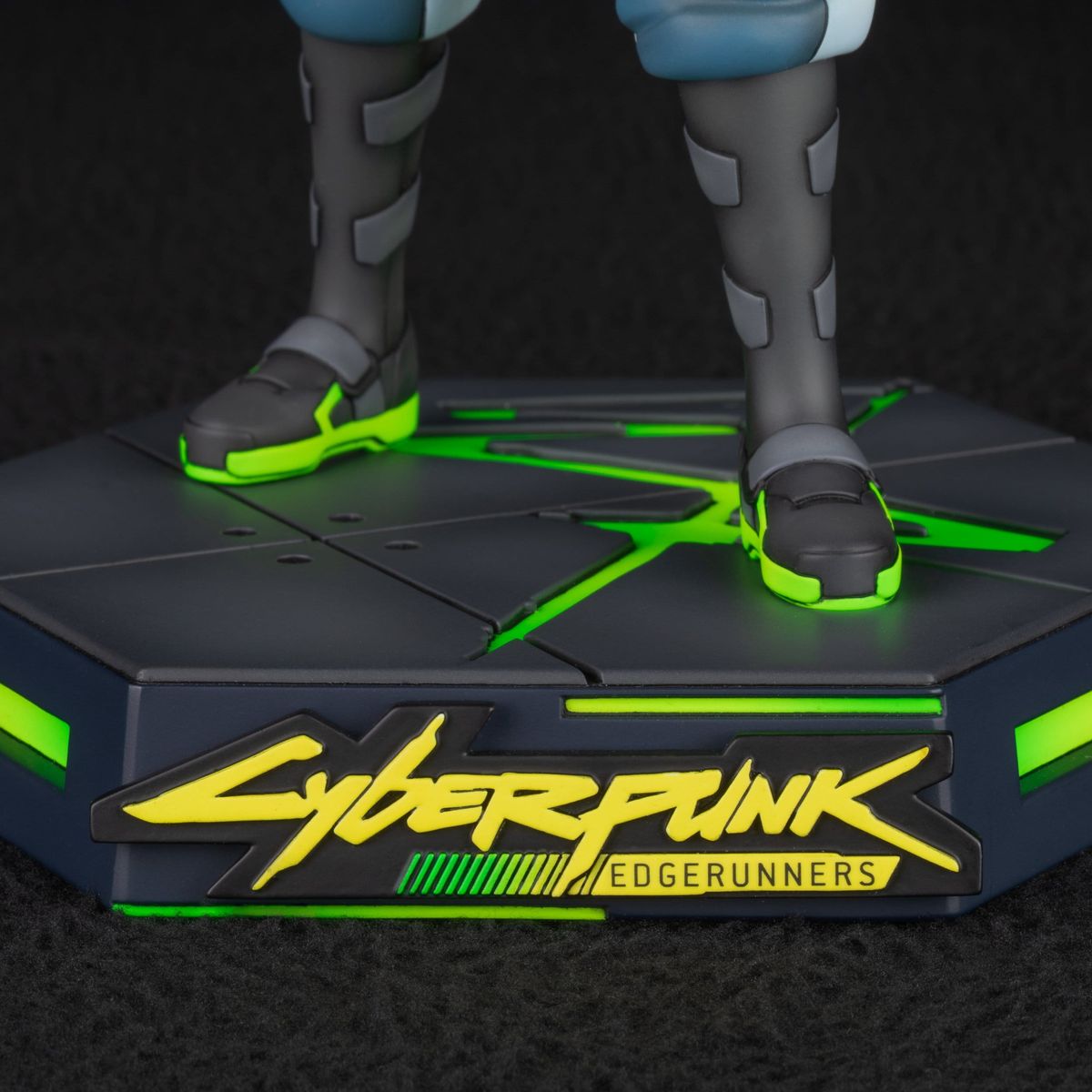 Cyberpunk: Edgerunners - David 23 cm - Figur