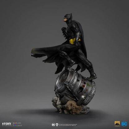 Batman - BDS Art Scale Statue 1/10 Batman Deluxe (Black Version Exclusive) - Figure
