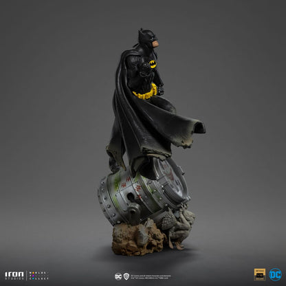 Batman - BDS Art Scale Statue 1/10 Batman Deluxe (Black Version Exclusive) - Figure