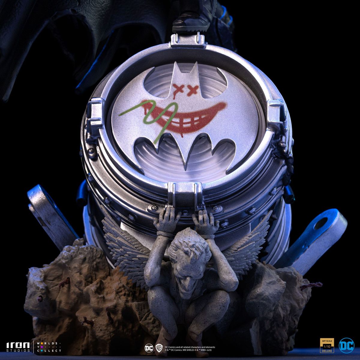 Batman - BDS Art Scale Statue 1/10 Batman Deluxe (Black Version Exclusive) - Figure