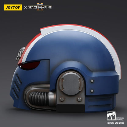 Warhammer 40,000 - Space Marine 2 Ultramarines Lieutenant Titus - replica helmet
