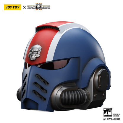 Warhammer 40,000 - Space Marine 2 Ultramarines Lieutenant Titus - replica helmet