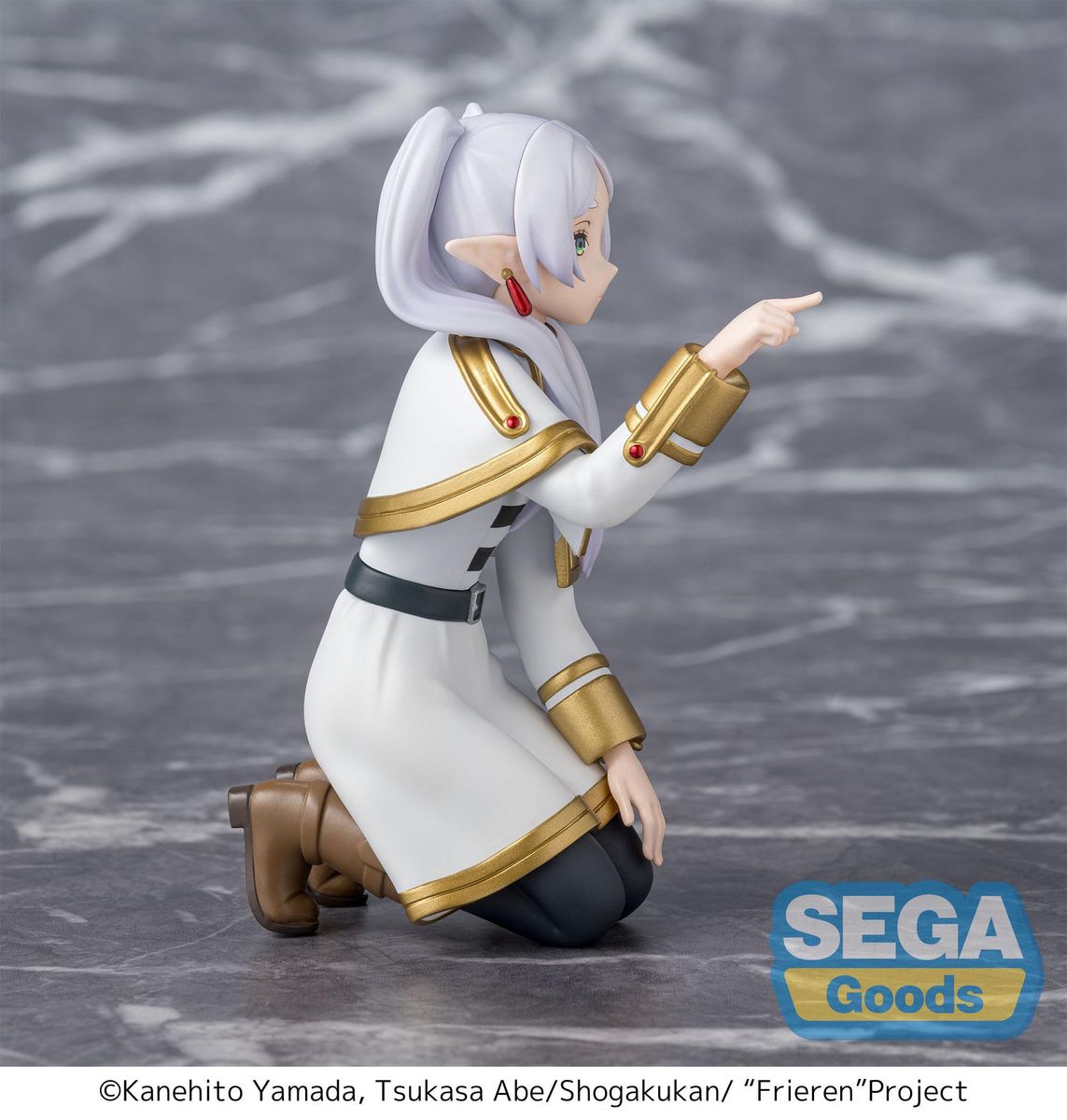 Frieren: Beyond Journey's End - PM Perching Frieren Poking Something - Figur