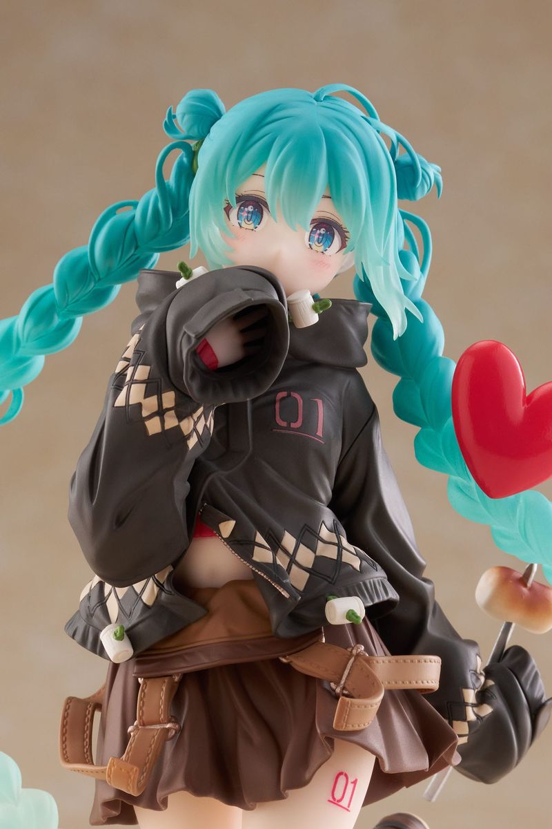 Hatsune Miku - Fashion Outdoor Ver. - Figur