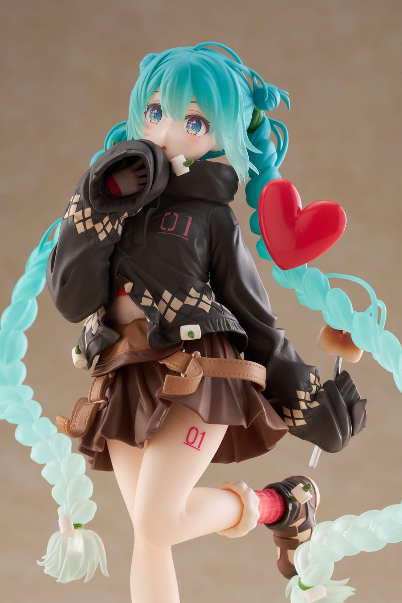 Hatsune Miku - Fashion Outdoor Ver. - Figur