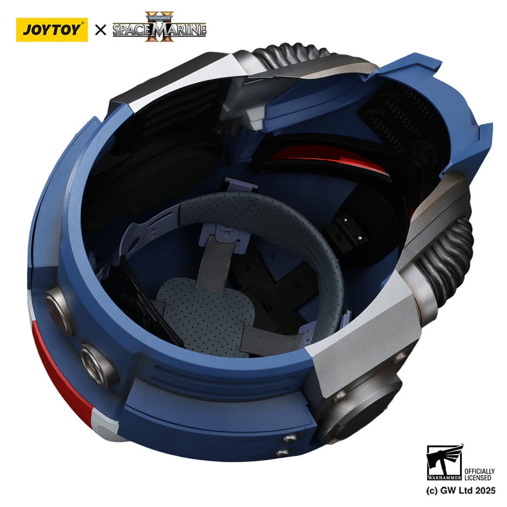 Warhammer 40,000 - Space Marine 2 Ultramarines Lieutenant Titus - replica helmet