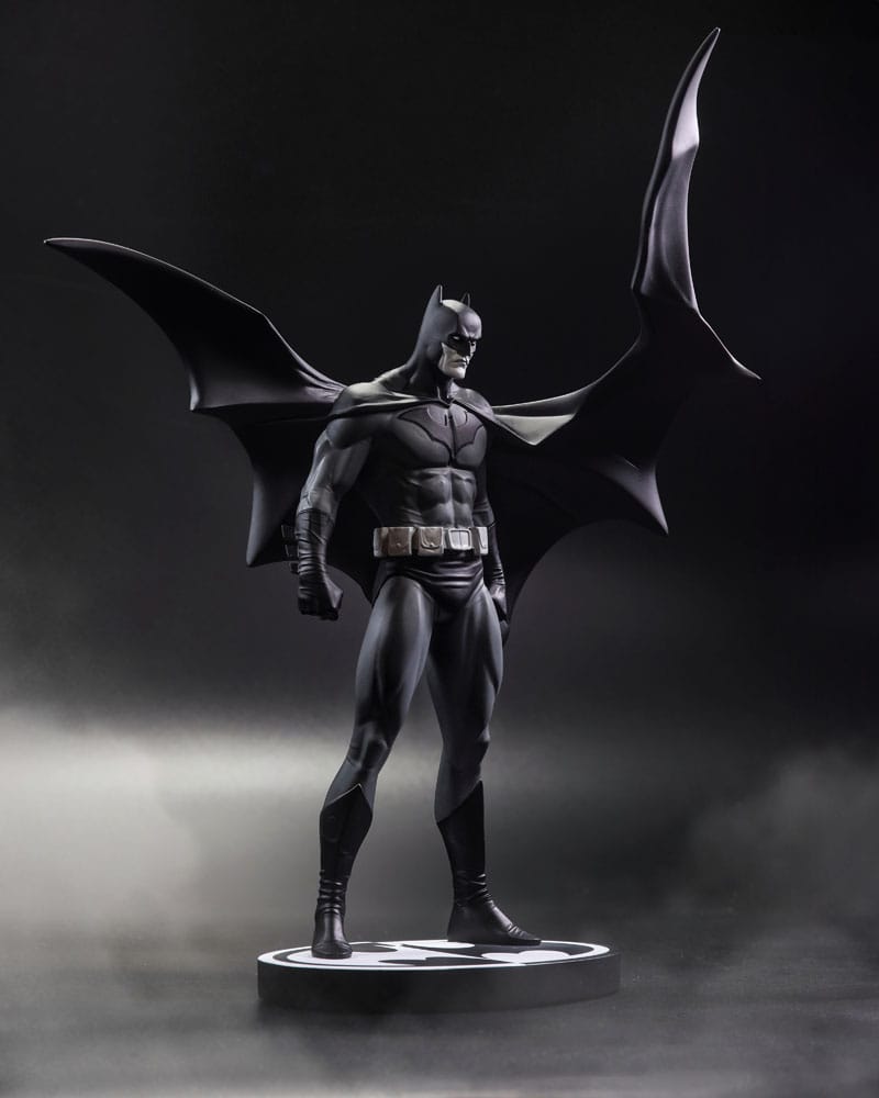 Batman - DC Direct Black &amp; White Batman (by Jorge Jimenez) - Figure
