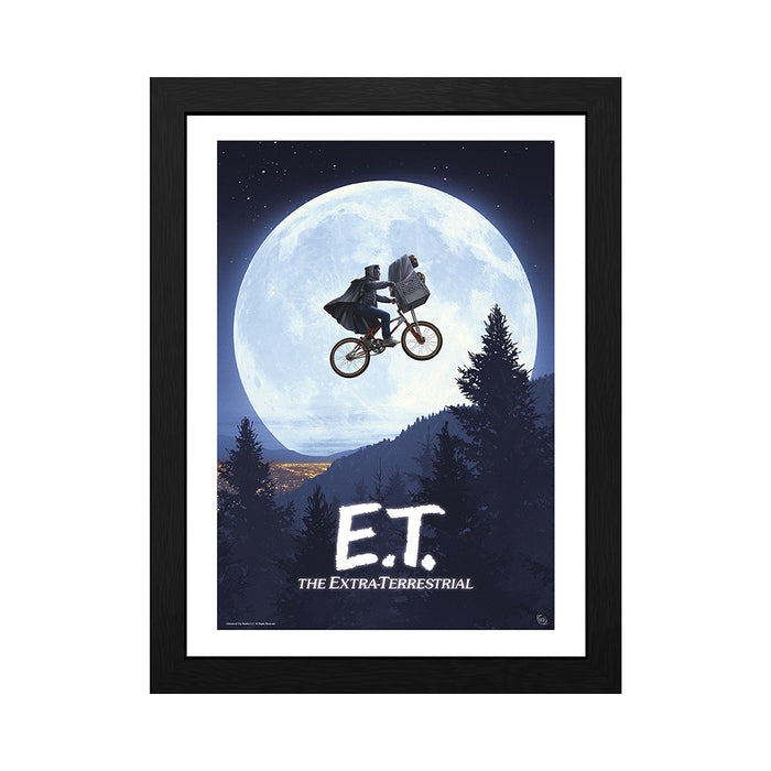 E.T. - Moon - Gerahmter Kunstdruck | yvolve Shop